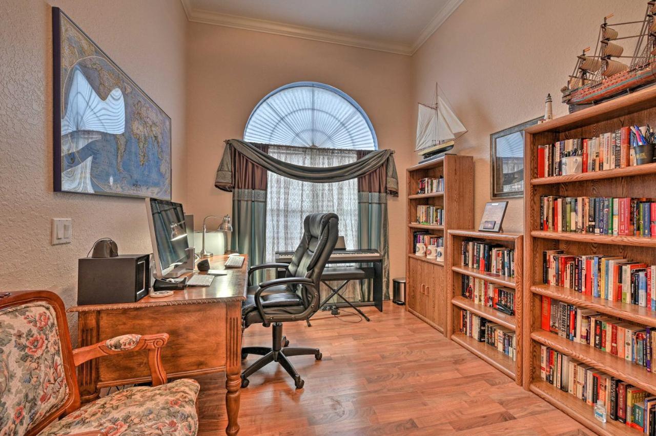 Elegant About 15 Mi To Downtown Tampa! Valrico