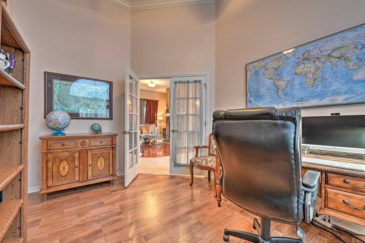 Elegant About 15 Mi To Downtown Tampa! Holiday home
