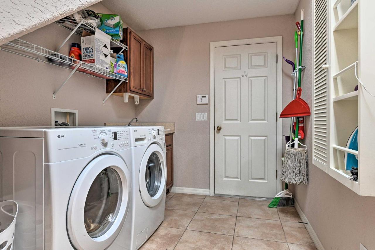 Holiday home Elegant About 15 Mi To Downtown Tampa!