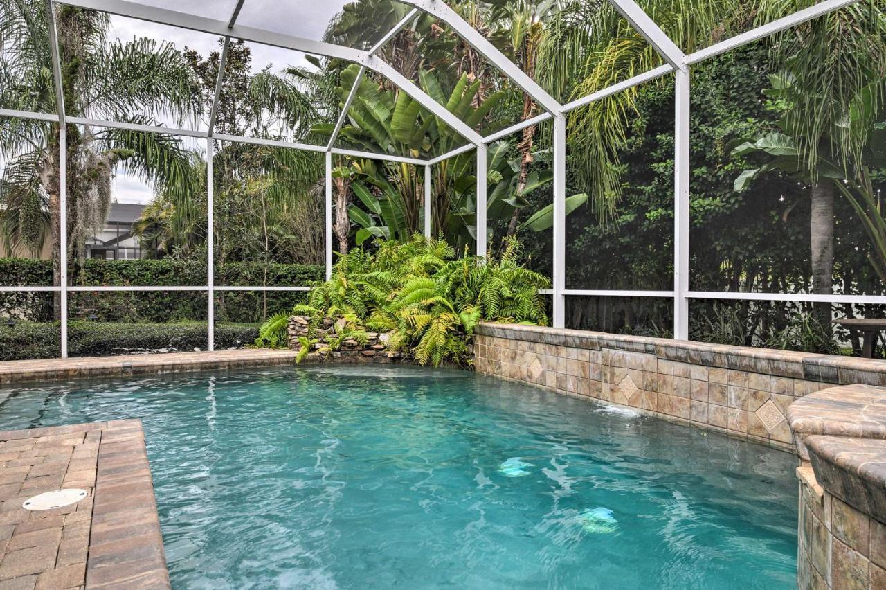 Elegant About 15 Mi To Downtown Tampa! Holiday home Valrico