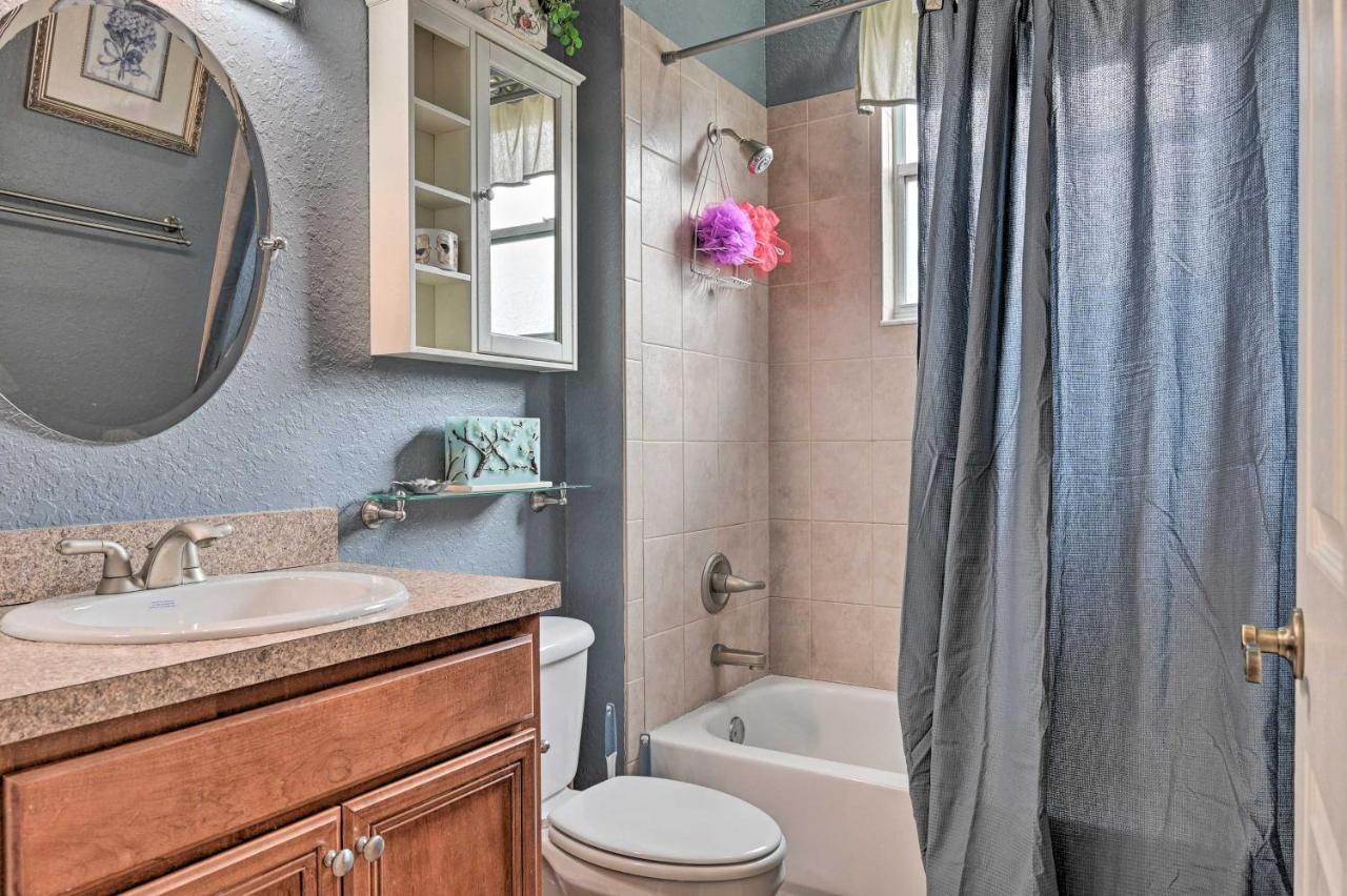 Elegant About 15 Mi To Downtown Tampa! Valrico